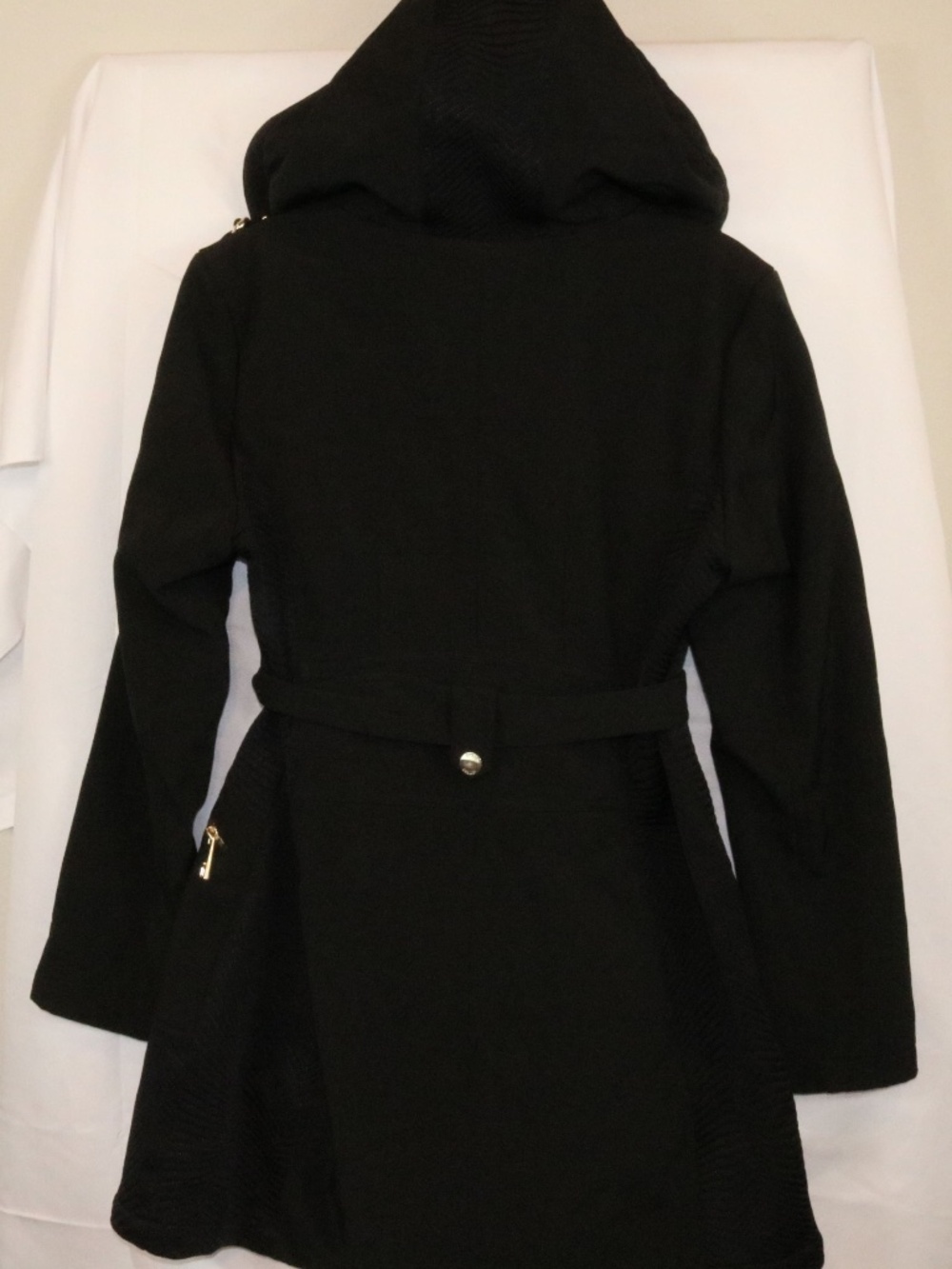 GUESS Women's Softshell Coat with Hood - Large Logoed ,Black. Ex. Condition! - Picture 11 of 11